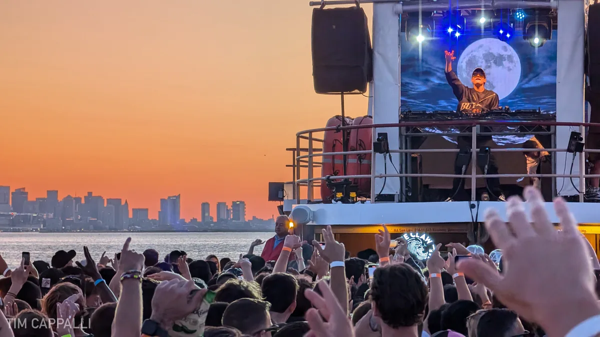 Boston Summer Boat Cruise